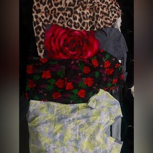 Mixed lot of 4 printed scrub tops